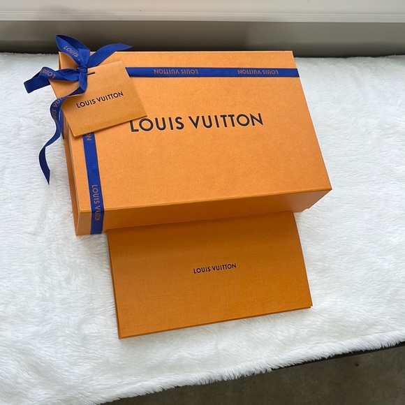 ♥️Brand New AUTHENTIC  Louis Vuitton Mini Bumbag - Picture 7 of 7